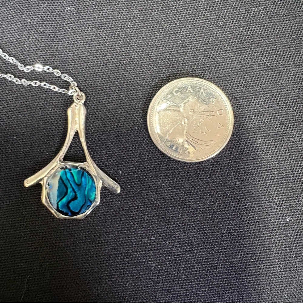 Silver-toned Pendant Necklace with Blue Abalone Shell Inlay - Picture 4 of 6